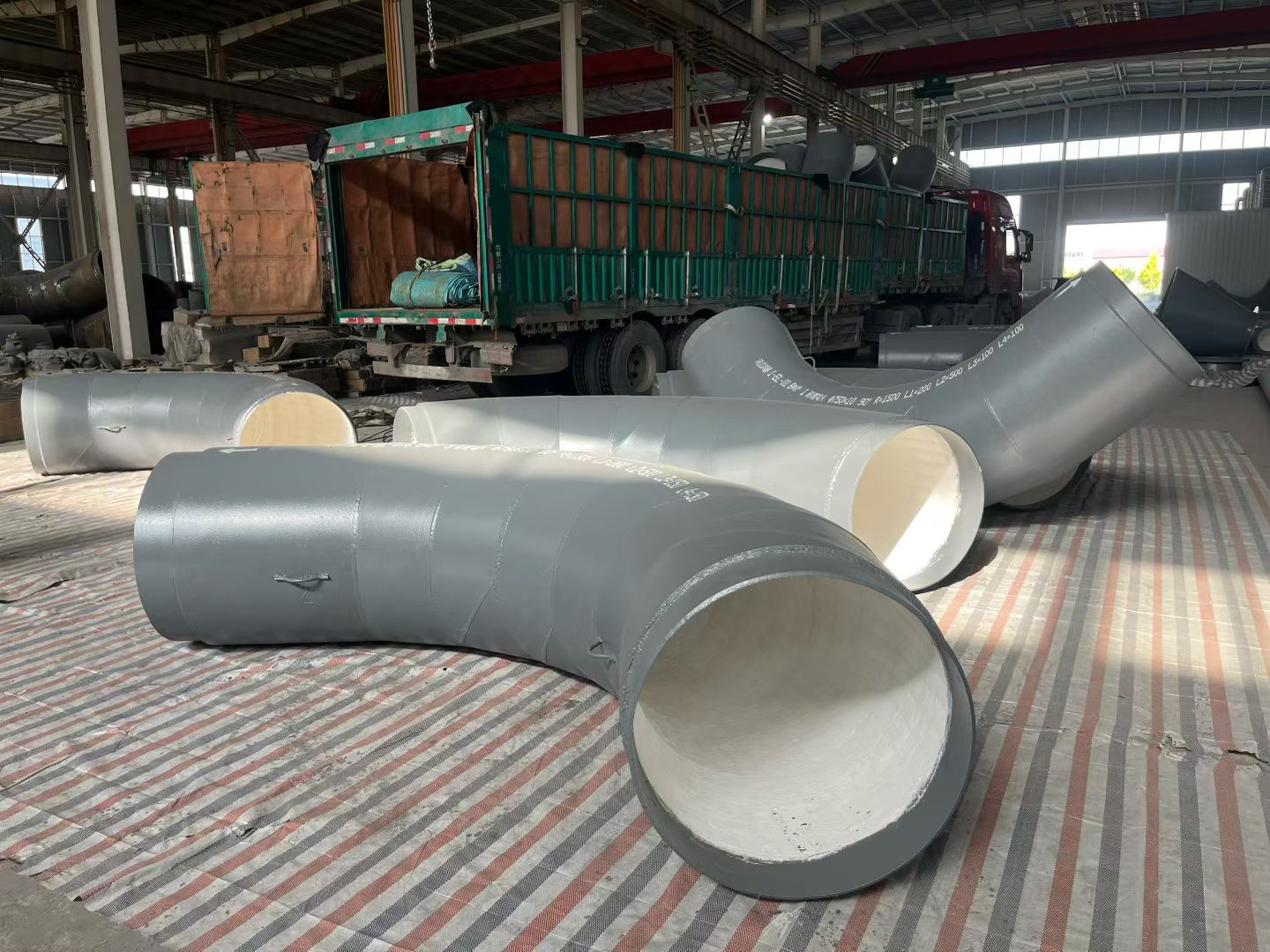 信阳市双金属耐磨管高铬合金耐磨管 - 哪里好